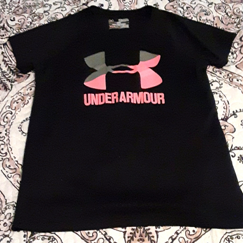 Girls Under Armour tee
